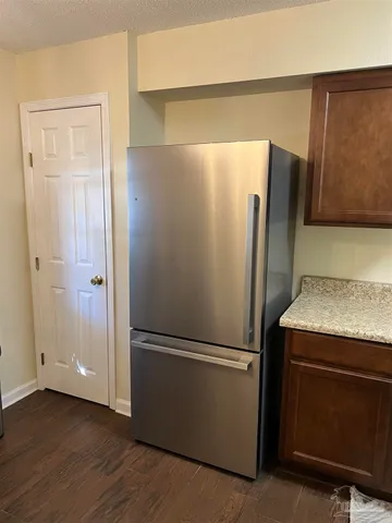 $1,590 | 113 McClure Drive, Unit A, Gulf Breeze, FL 32561