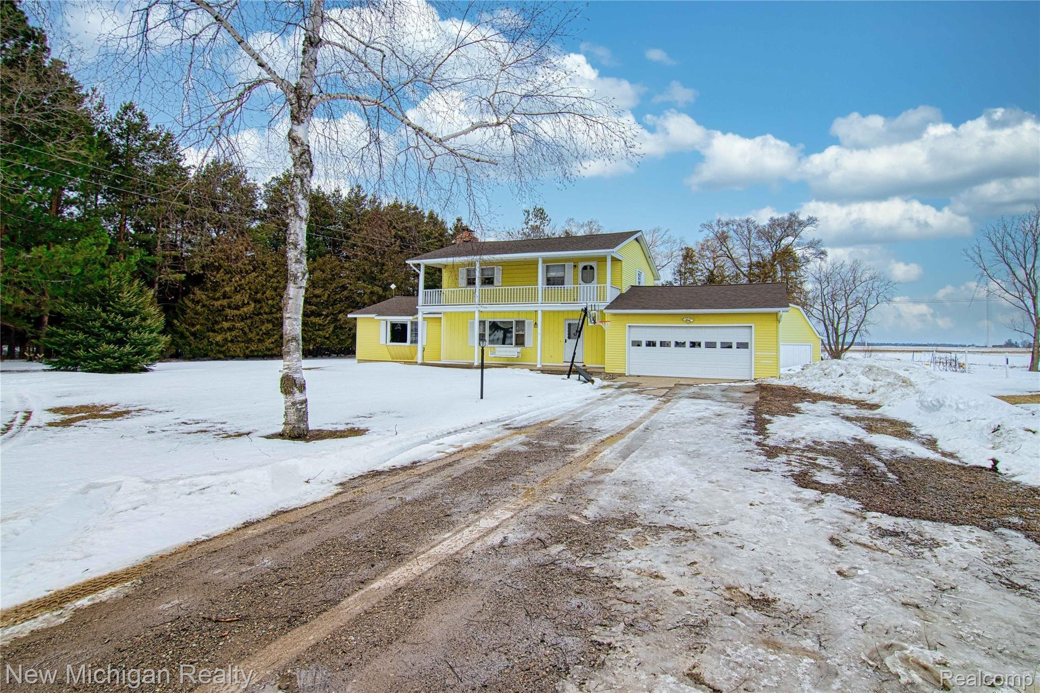 2748 Pigeon Road Bad Axe, MI 48413 - Photo 2 of 31 IMG_9827.jpg