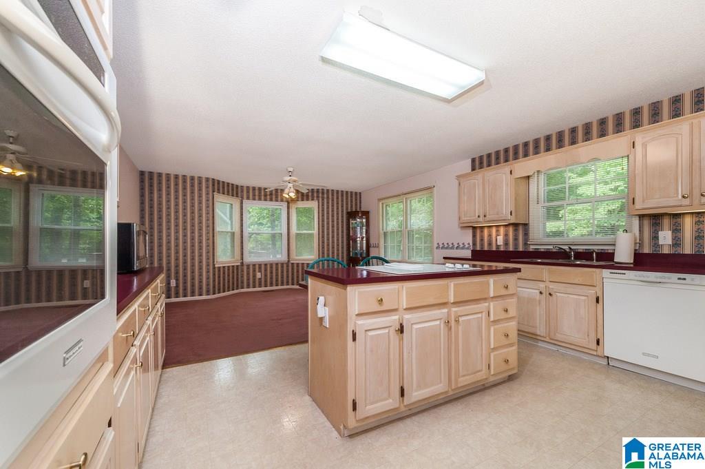 192 Milgray Lane Calera, AL 35040 - Photo 6 of 32