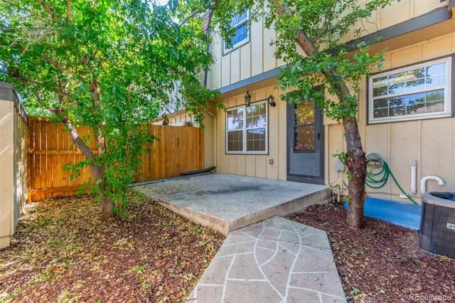 $405,000 | 8752 East Amherst Drive, Unit E, Denver, CO 80231