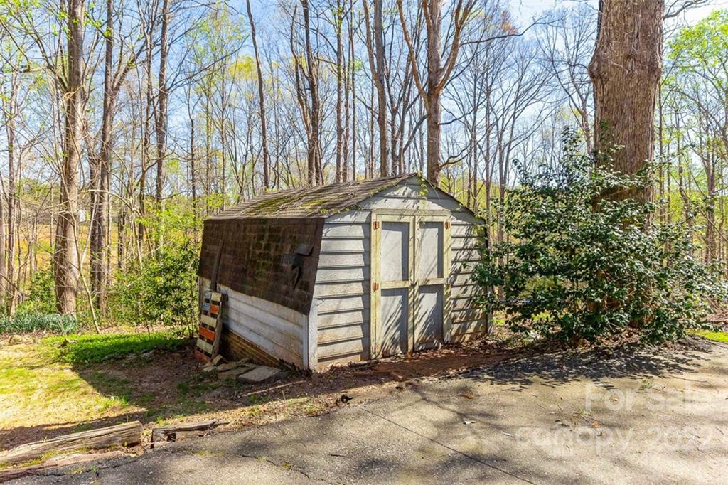2581 Lake Shore Road South Denver, NC 28037 - Photo 33 of 34 Gallery Image 33