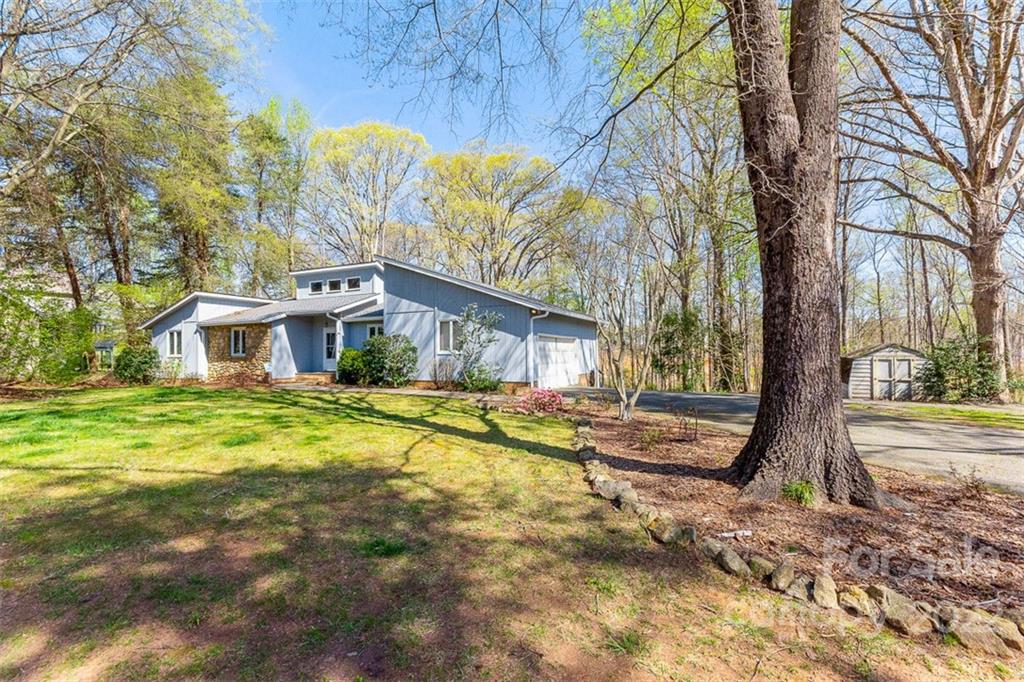 2581 Lake Shore Road South Denver, NC 28037 - Photo 4 of 34 Gallery Image 4