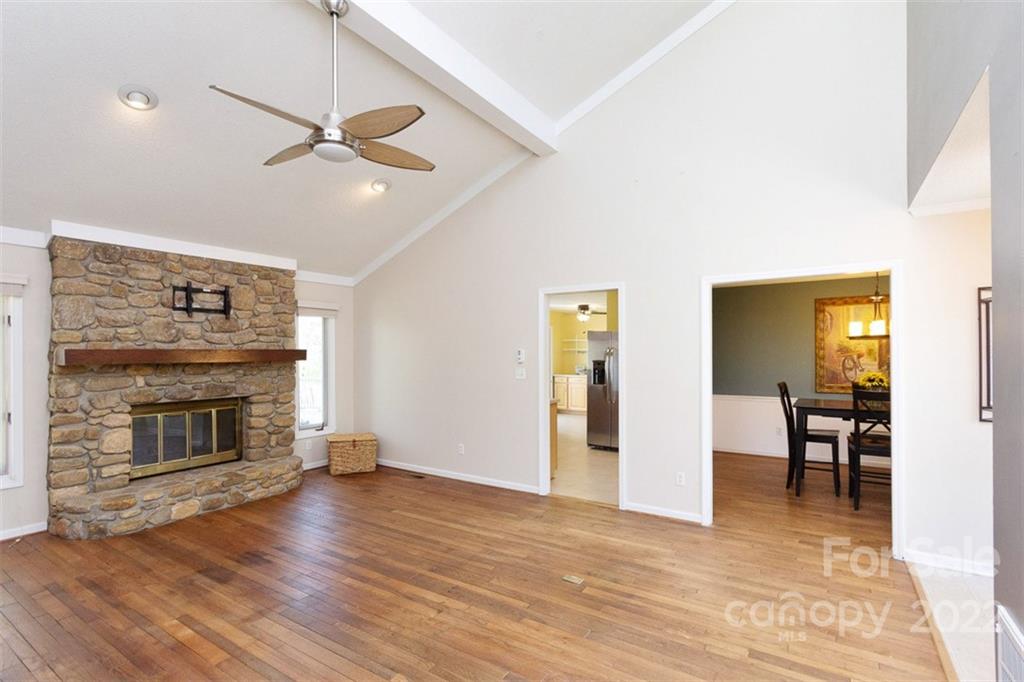 2581 Lake Shore Road South Denver, NC 28037 - Photo 8 of 34 Gallery Image 8