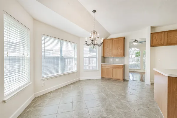 $2,450 | 7 Heron Hollow Court, The Woodlands, TX 77382