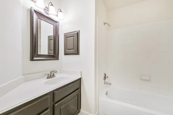 $2,450 | 7 Heron Hollow Court, The Woodlands, TX 77382