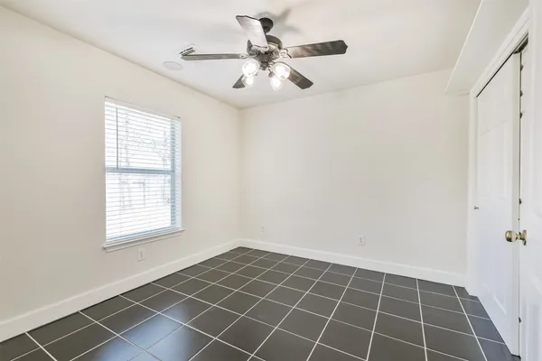 $2,450 | 7 Heron Hollow Court, The Woodlands, TX 77382