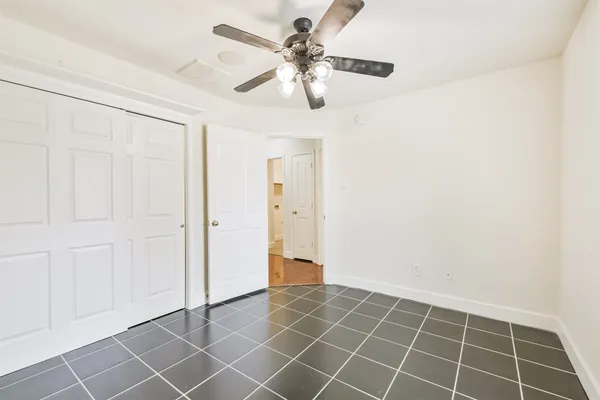 $2,450 | 7 Heron Hollow Court, The Woodlands, TX 77382