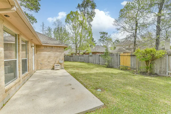 $2,450 | 7 Heron Hollow Court, The Woodlands, TX 77382