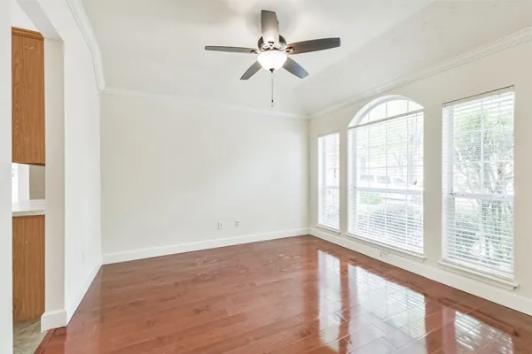 $2,450 | 7 Heron Hollow Court, The Woodlands, TX 77382