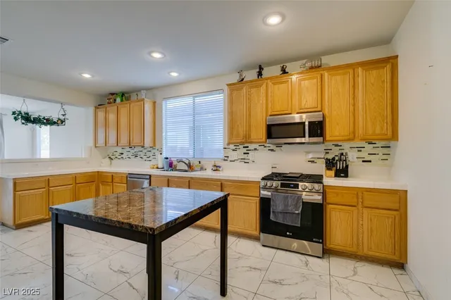 $599,999 | 5842 Pueblo Canyon Avenue, Las Vegas, NV 89131