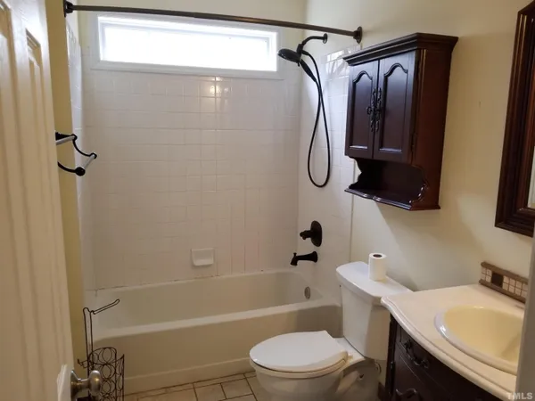 $2,150 | 100 Bedbrook Court, Cary, NC 27519