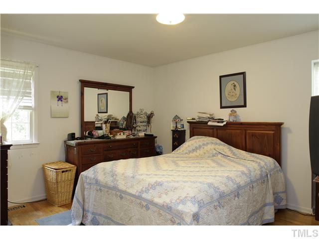 421 East Millbrook Road Raleigh, NC 27609 - Photo 6 of 12