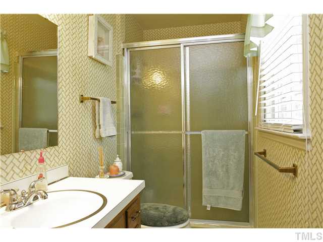421 East Millbrook Road Raleigh, NC 27609 - Photo 7 of 12