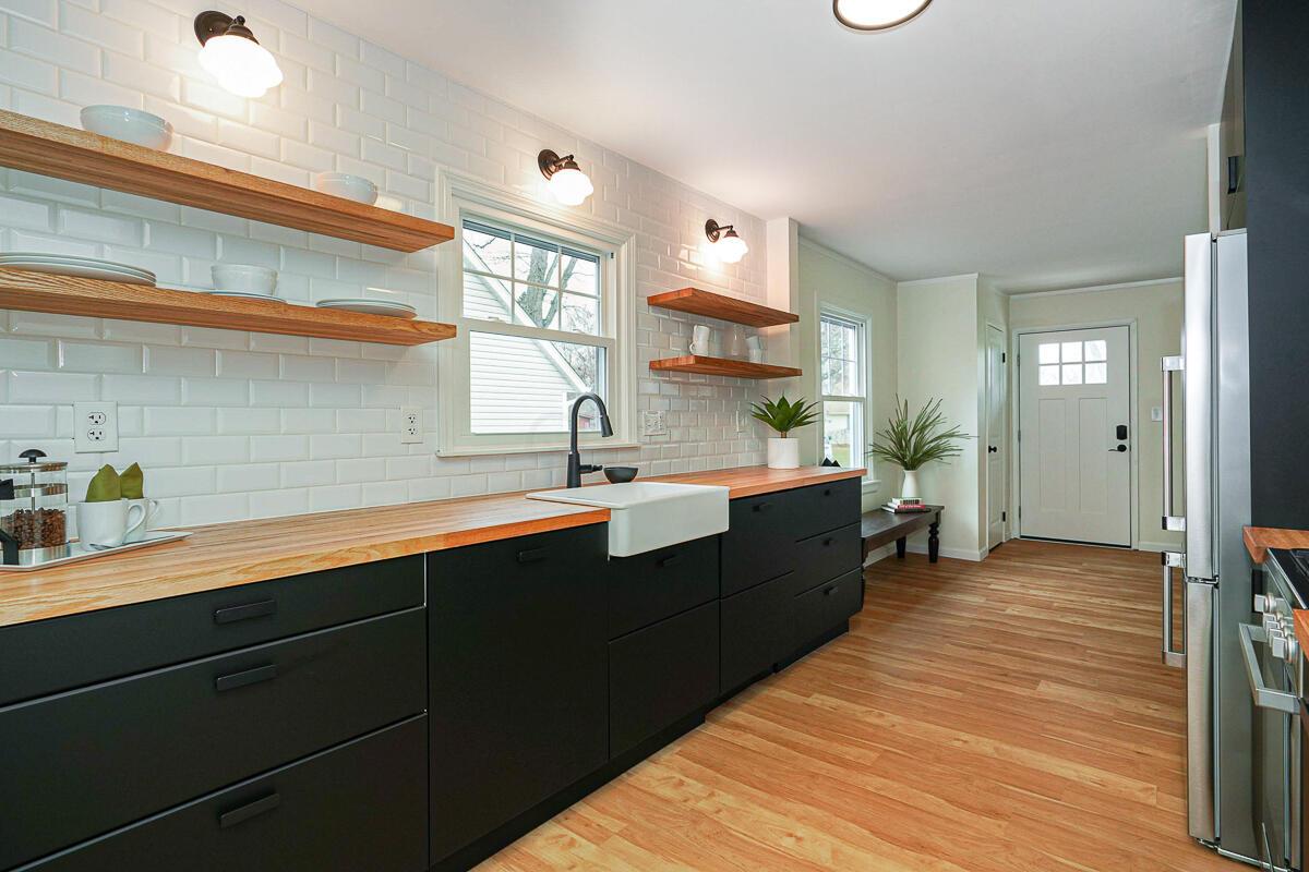 2285 Cranford Road Columbus, OH 43221 - Photo 12 of 32 kitchen 5