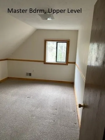 $2,000 | 18 Lowell Street, Unit 2, Pepperell, MA 01463