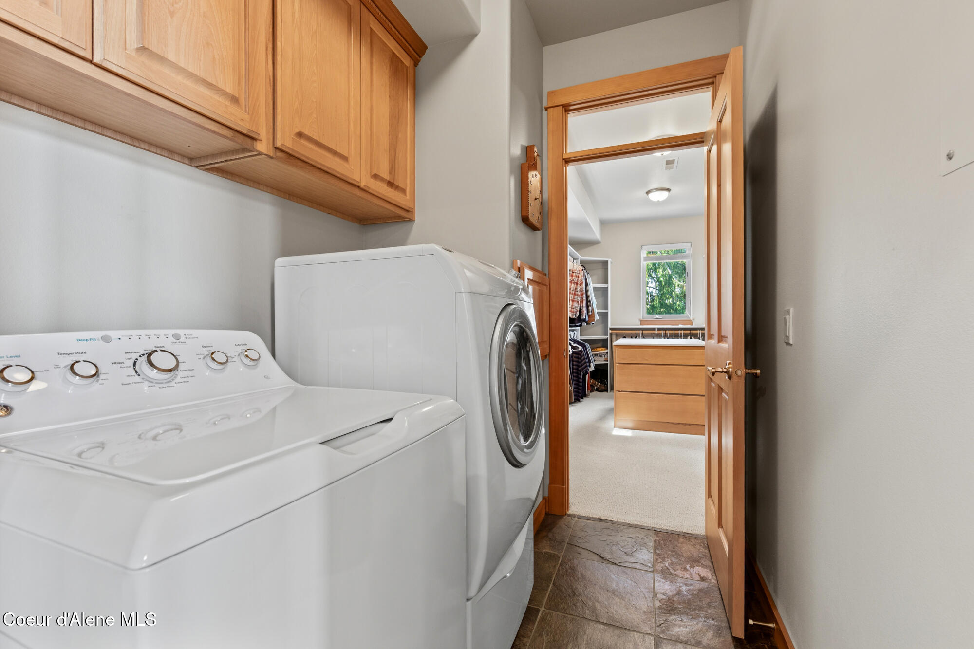 511 South Camp Bay Road Sagle, ID 83860 - Photo 33 of 64 22.1 laundry