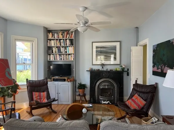 $2,500 | 99 Arnold Street, Providence, RI 02906