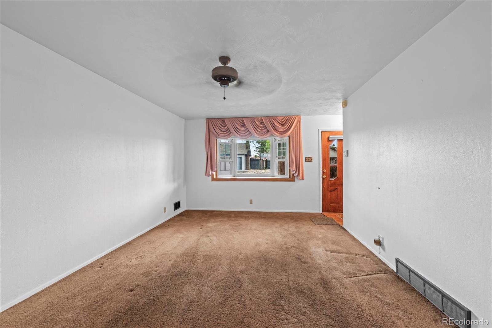 212 4th Street Fort Lupton, CO 80621 - Photo 4 of 25