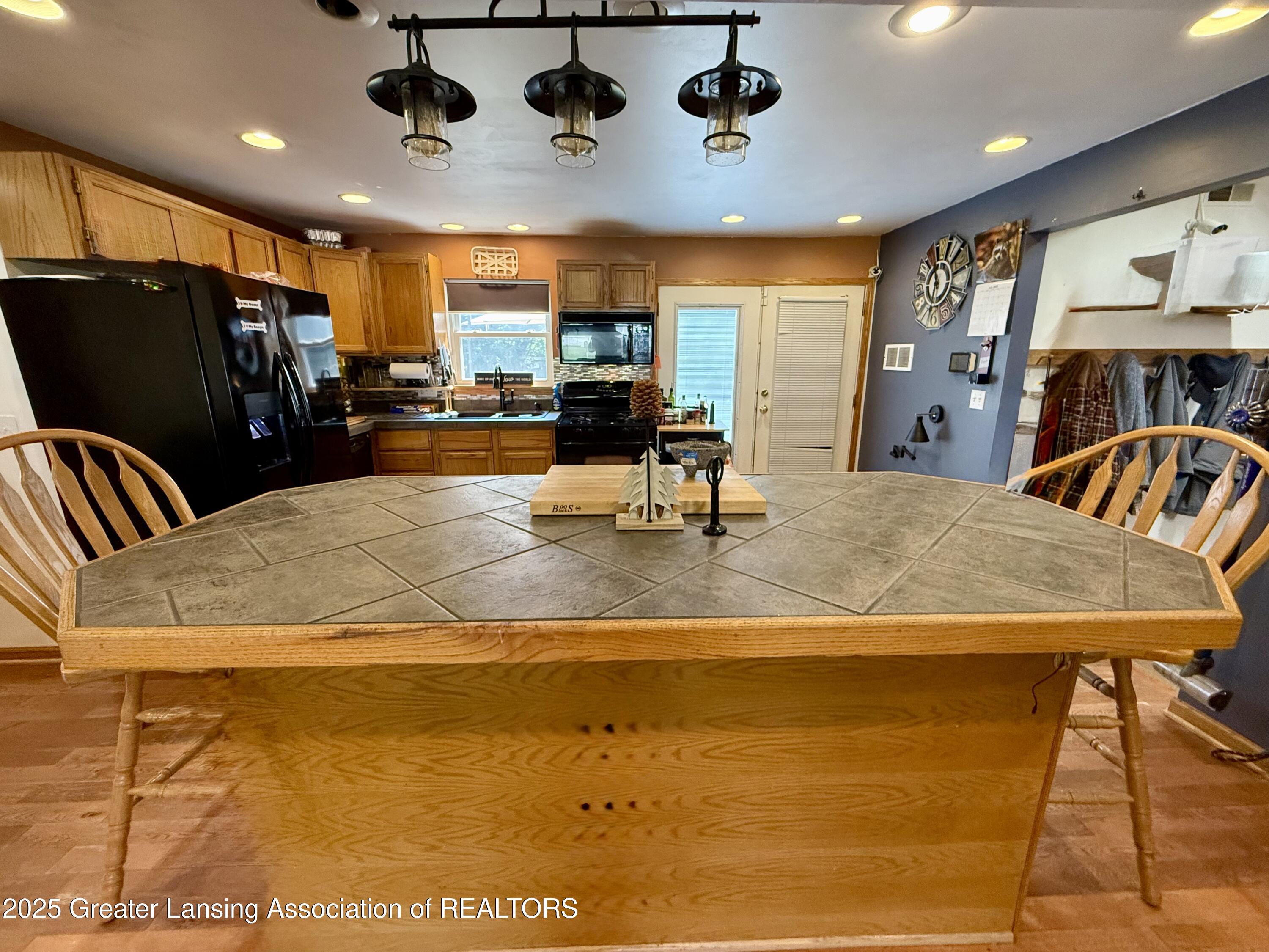 5927 Hughes Road Lansing, MI 48911 - Photo 7 of 32 IMG_4267