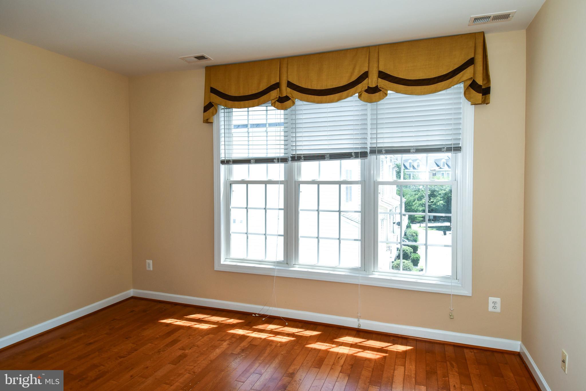 589 Cedar Spring Street Gaithersburg, MD 20877 - Photo 23 of 43 Second Floor Office