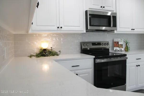 $274,900 | 80 Meadow Breeze Road, Sumrall, MS 39482