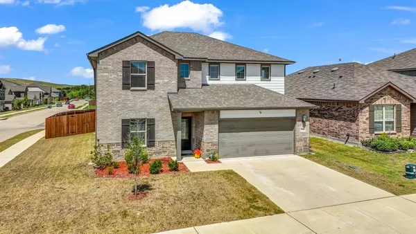 $444,000 | 2860 Fox Trail Lane, Fort Worth, TX 76108