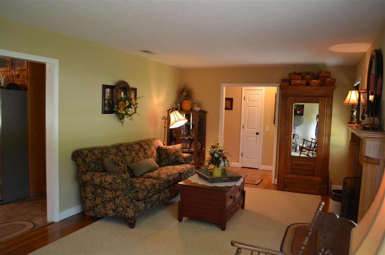 266 South Yankeetown Road Boonville, IN 47601 - Photo 12 of 35 Gallery Image 12