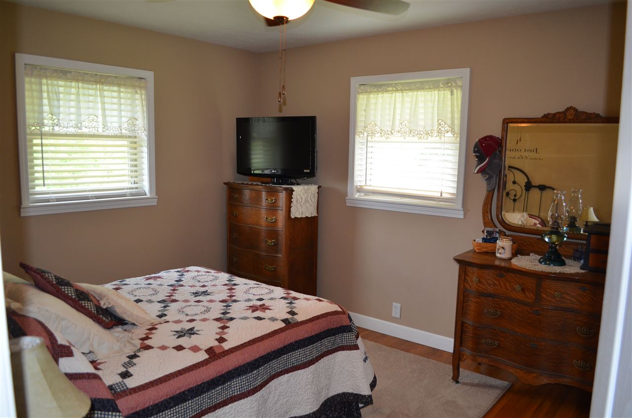 266 South Yankeetown Road Boonville, IN 47601 - Photo 15 of 35 Gallery Image 15