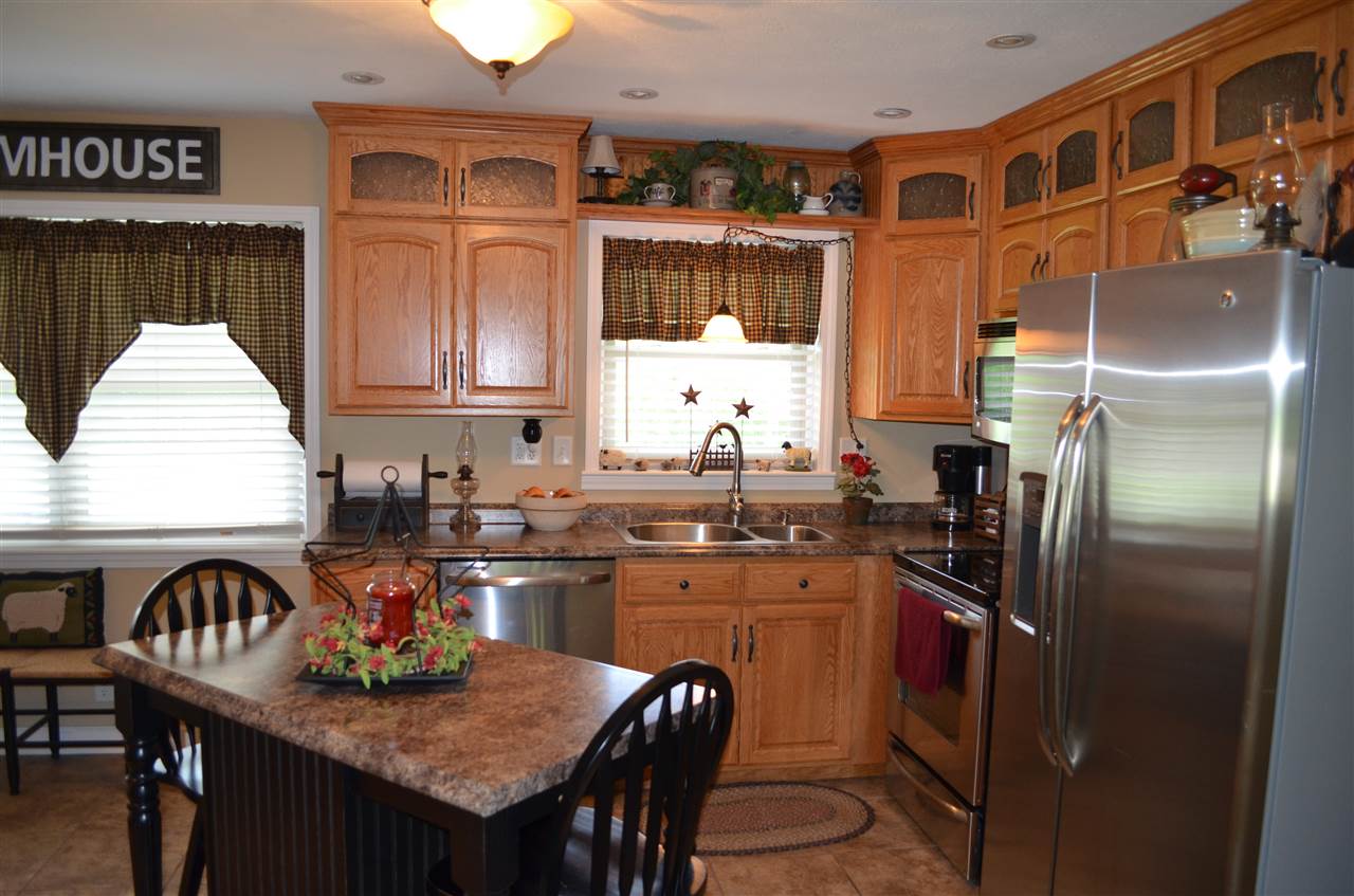 266 South Yankeetown Road Boonville, IN 47601 - Photo 6 of 35 Gallery Image 6