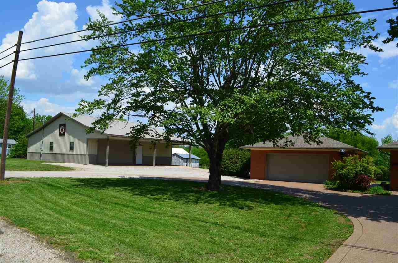 266 South Yankeetown Road Boonville, IN 47601 - Photo 9 of 35 Gallery Image 9