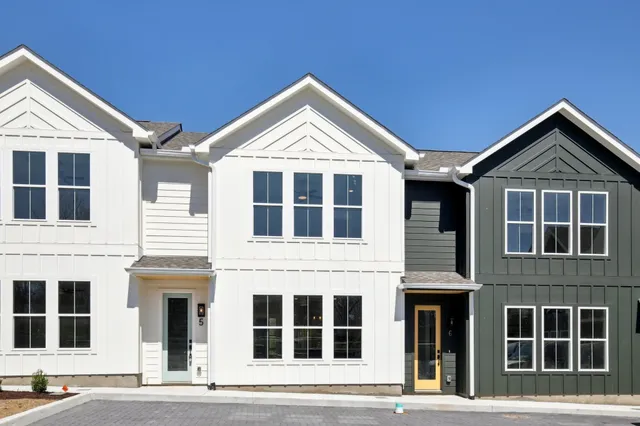 $2,100 | 341 Archwood Drive, Unit 4, Madison, TN 37115