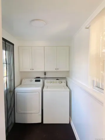 $2,950 | 11 Edgewood Place, Huntington Station, NY 11746