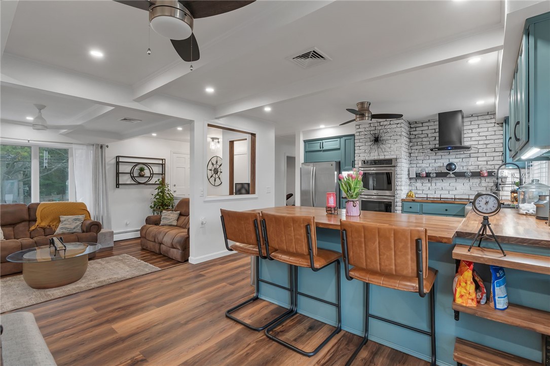 33 Achille Street Woonsocket, RI 02895 - Photo 5 of 37