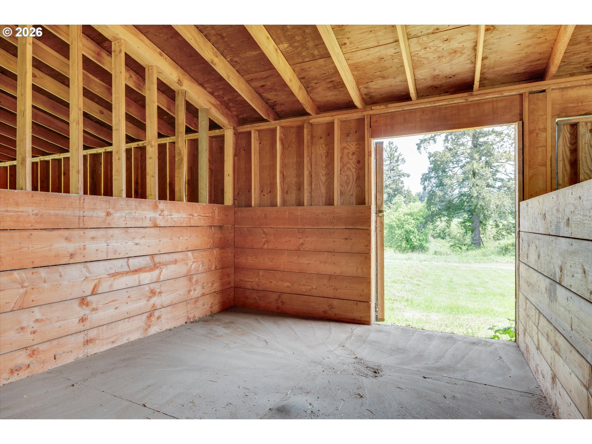 20530 South Leland Road Oregon City, OR 97045 - Photo 33 of 48 Stable