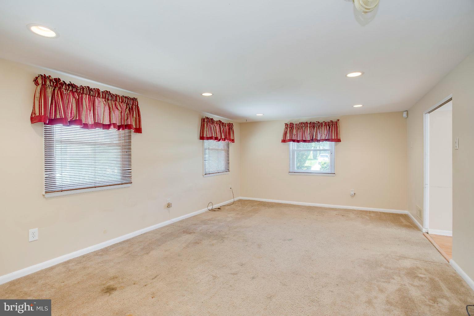 3333 Northmont Road Baltimore, MD 21244 - Photo 13 of 37 Bedroom