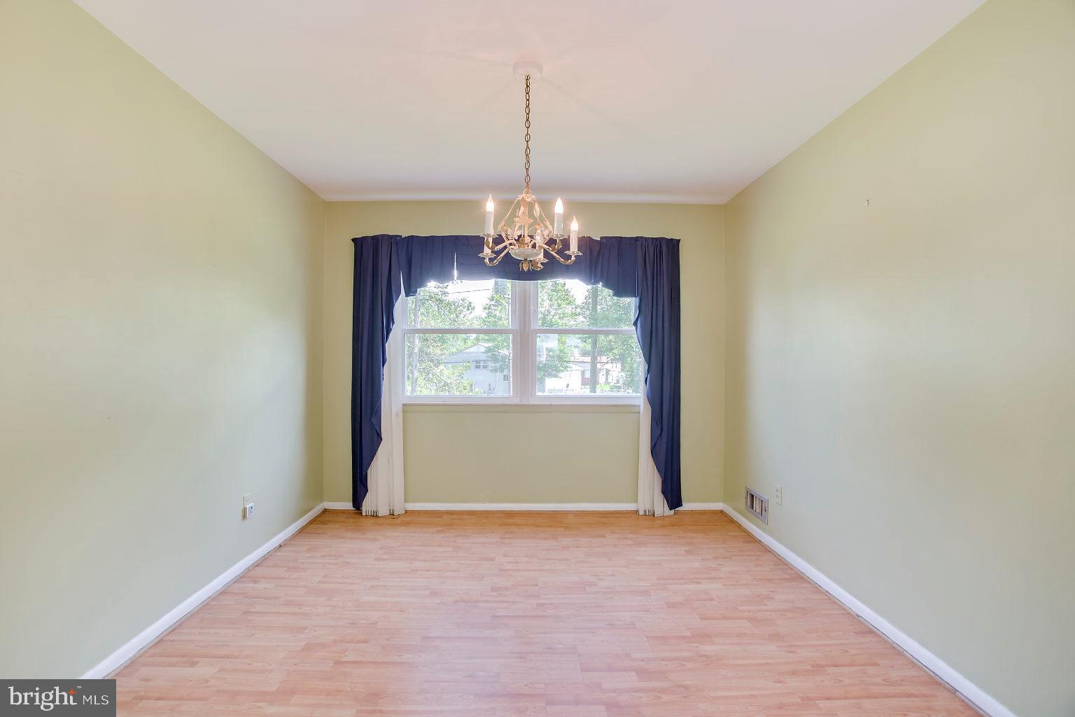 3333 Northmont Road Baltimore, MD 21244 - Photo 21 of 37 Dining Room