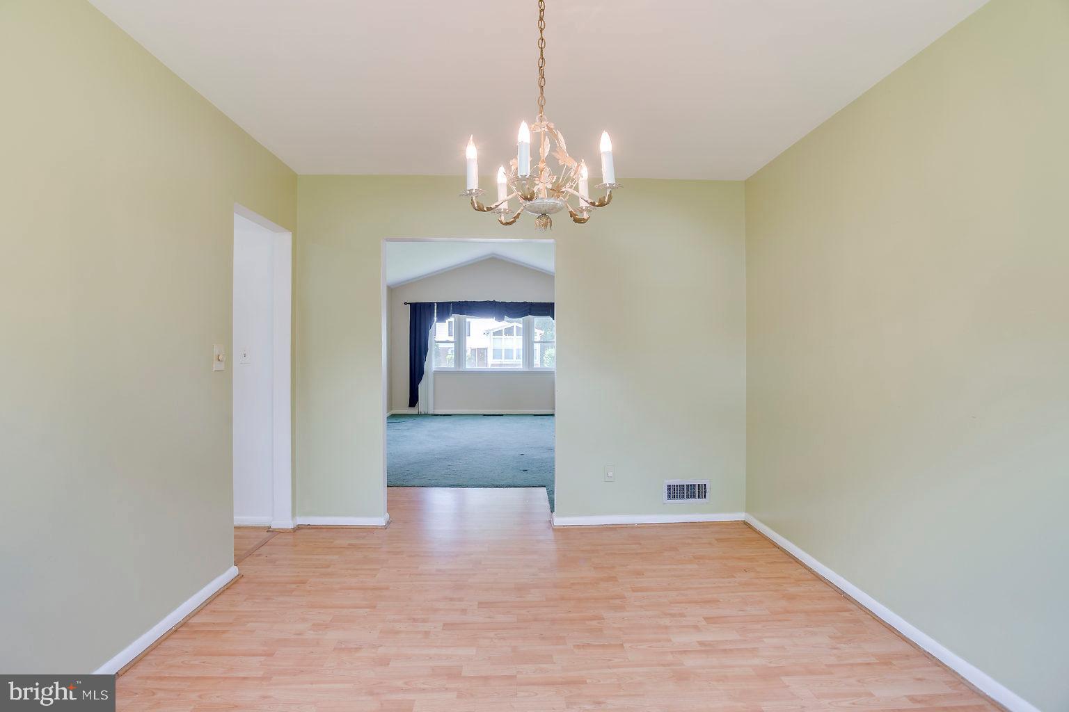 3333 Northmont Road Baltimore, MD 21244 - Photo 23 of 37 Dining Room