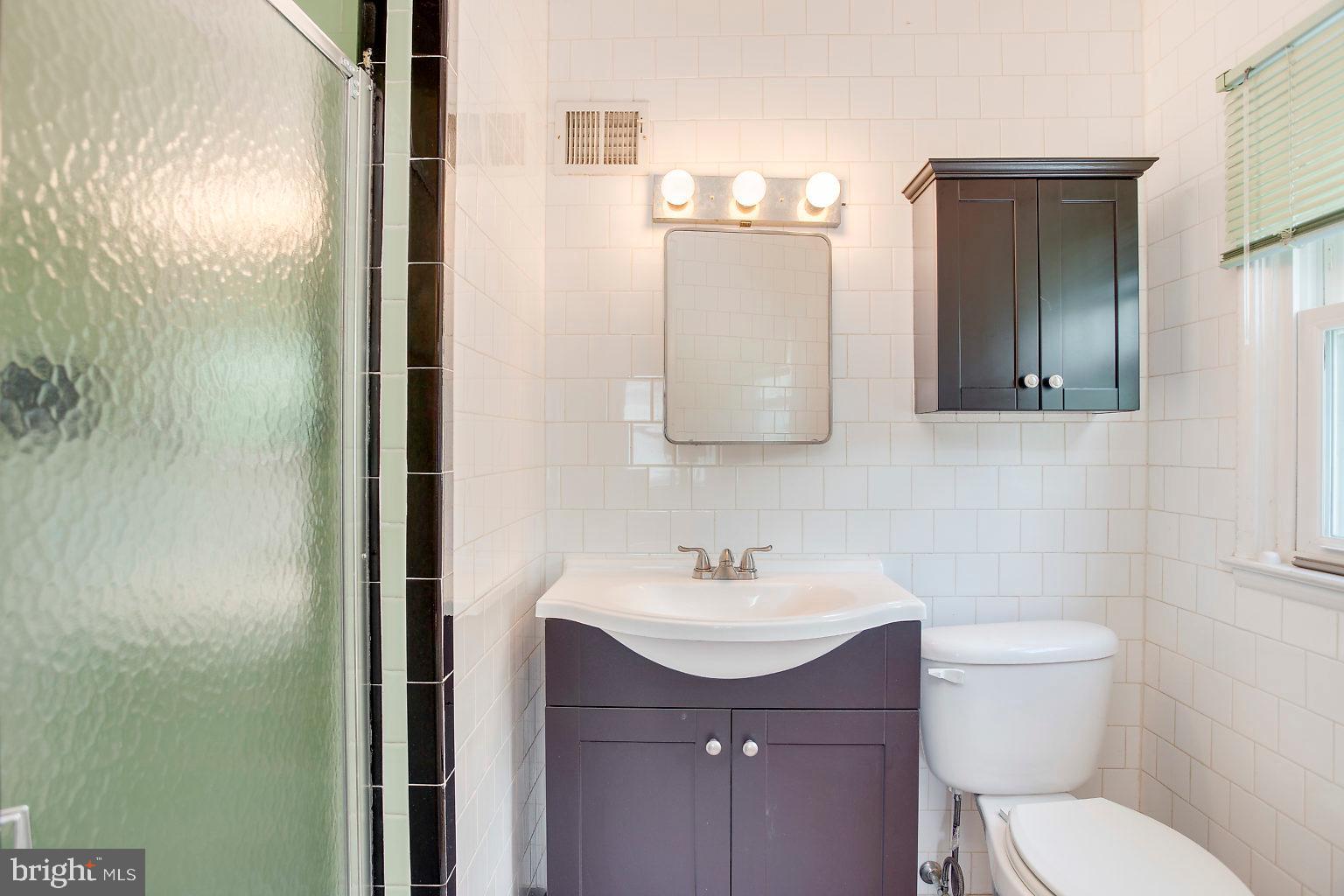 3333 Northmont Road Baltimore, MD 21244 - Photo 36 of 37 Bathroom