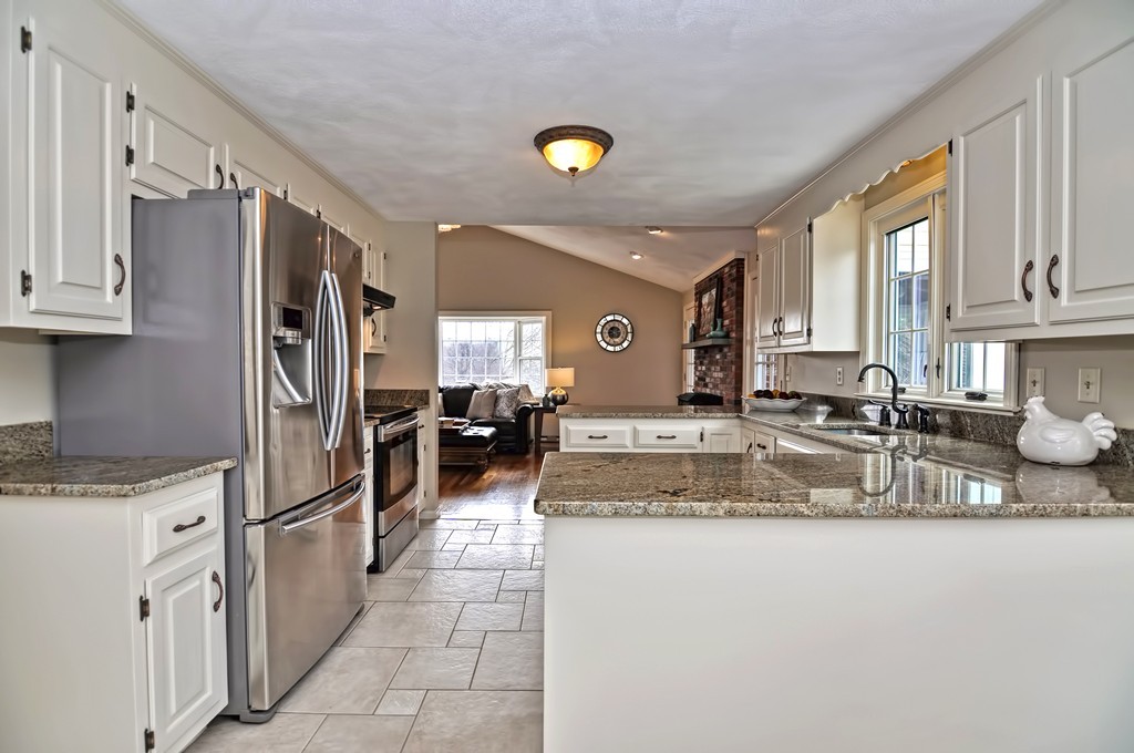 25 Joshua Road Wrentham, MA 02093 - Photo 4 of 29 Gallery Image 4