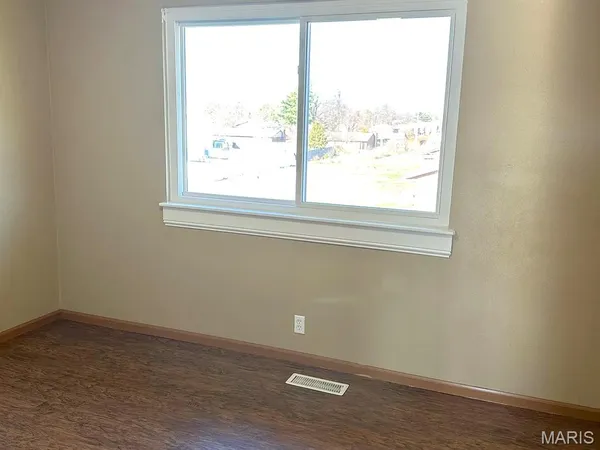 $1,150 | 309 Biggs Drive, Unit 4, Belleville, IL 62221