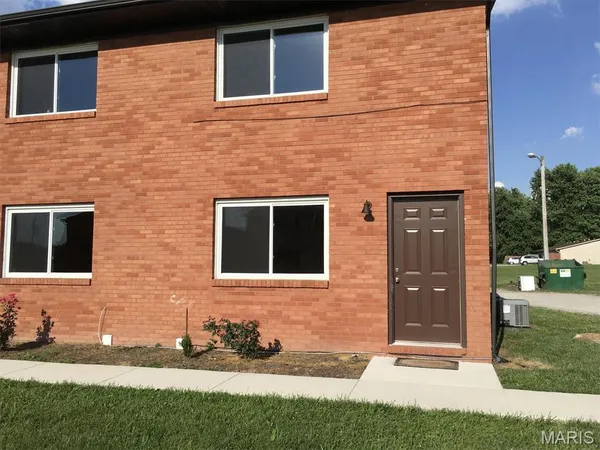 $1,150 | 309 Biggs Drive, Unit 4, Belleville, IL 62221