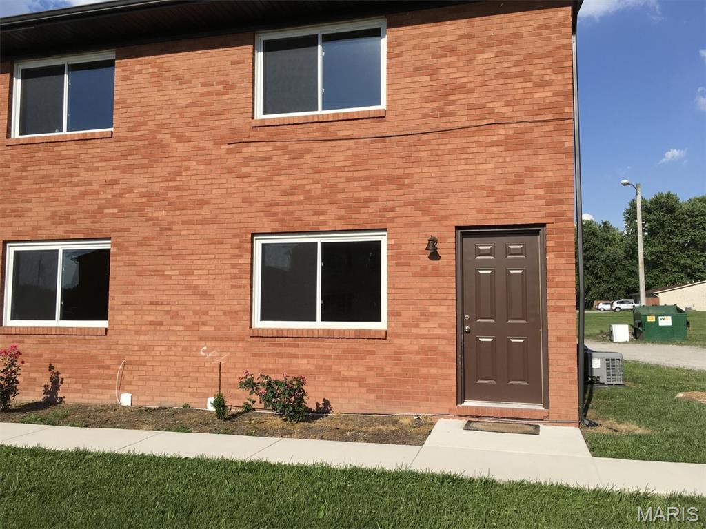 309 Biggs Drive, Unit 4 Belleville, IL 62221 - Photo 2 of 20