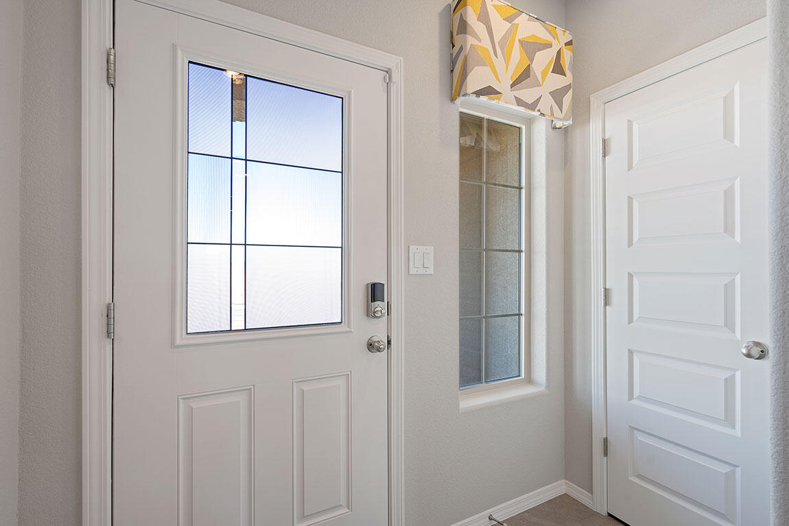 10501 Caresso Loop Southwest Albuquerque, NM 87121 - Photo 4 of 23 Gallery Image 4