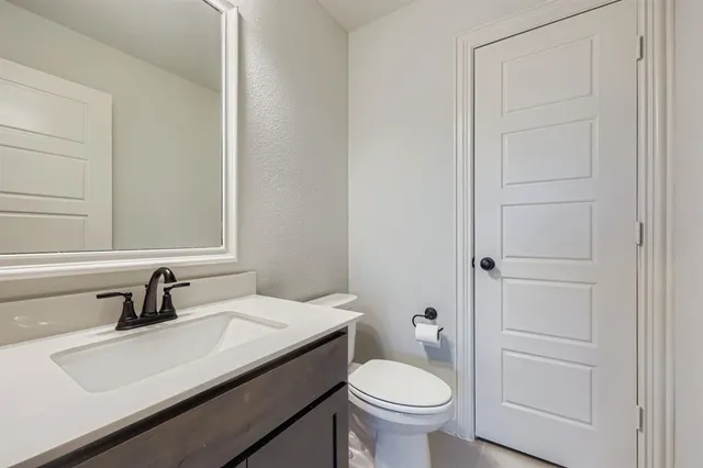 $460,000 | 637 Summer Grove Drive, Midlothian, TX 76065