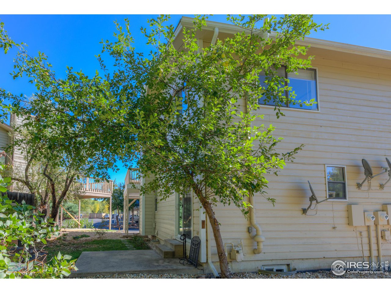 4635 Portside Way Boulder, CO 80301 - Photo 14 of 36 West Side & Yard