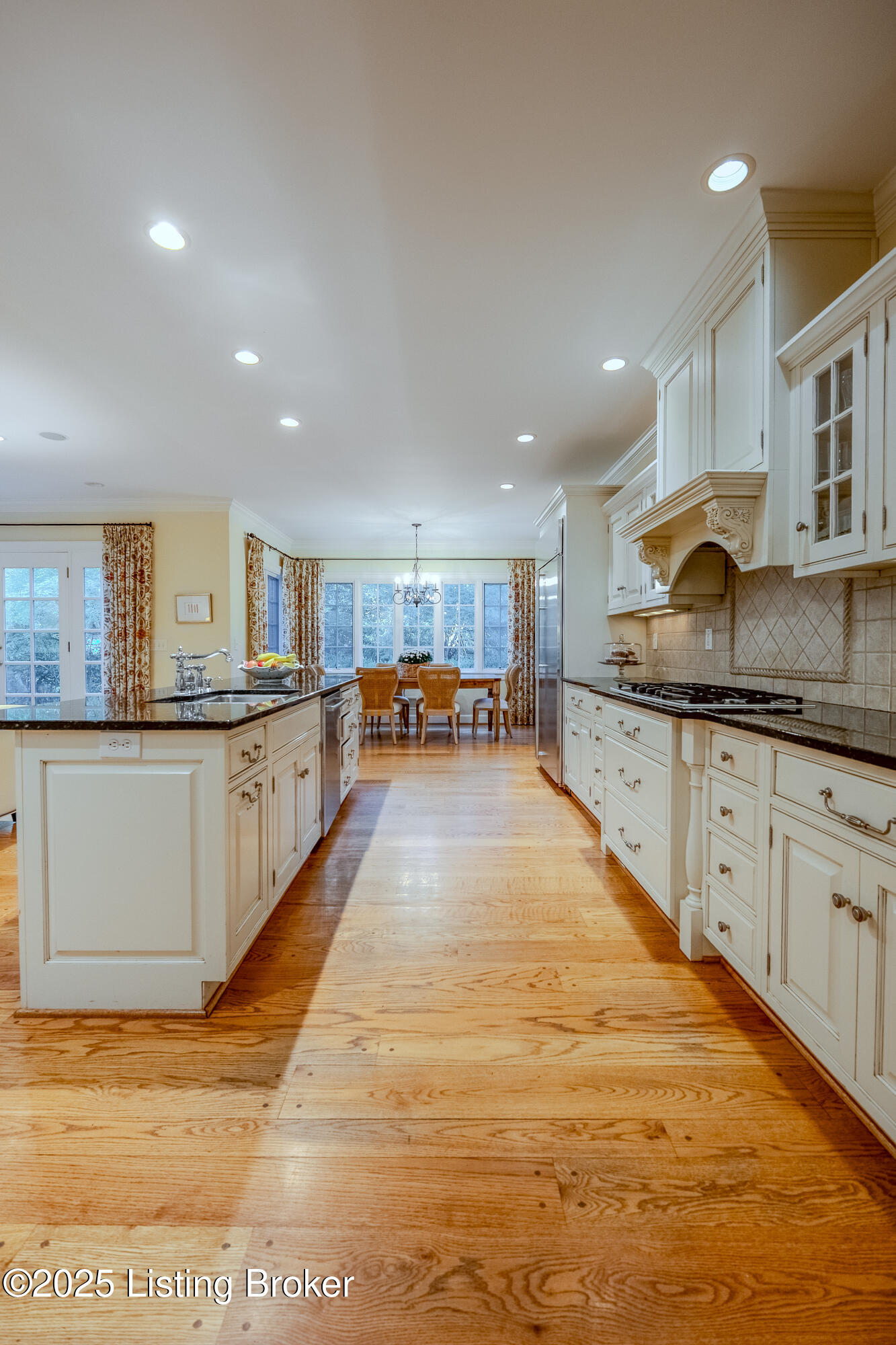 320 Mockingbird Hill Road Louisville, KY 40207 - Photo 19 of 68 A7405144-HDR