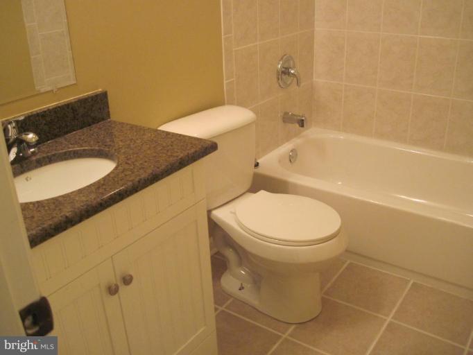 8707 Side Saddle Road Springfield, VA 22152 - Photo 22 of 30 Bath #1