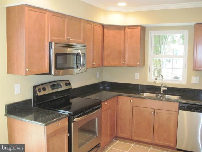 8707 Side Saddle Road Springfield, VA 22152 - Photo 7 of 30 Kitchen