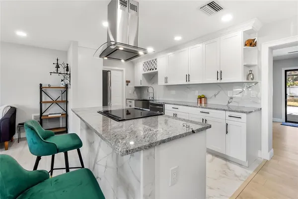 $575,000 | 11245 69th Avenue, Seminole, FL 33772