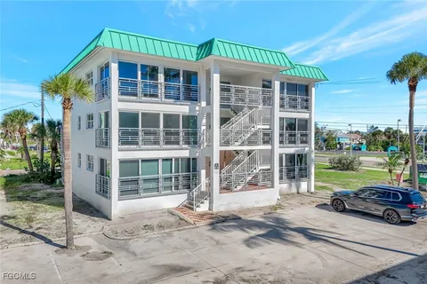 $415,000 | 6500 Estero Boulevard, Unit H300, Fort Myers Beach, FL 33931